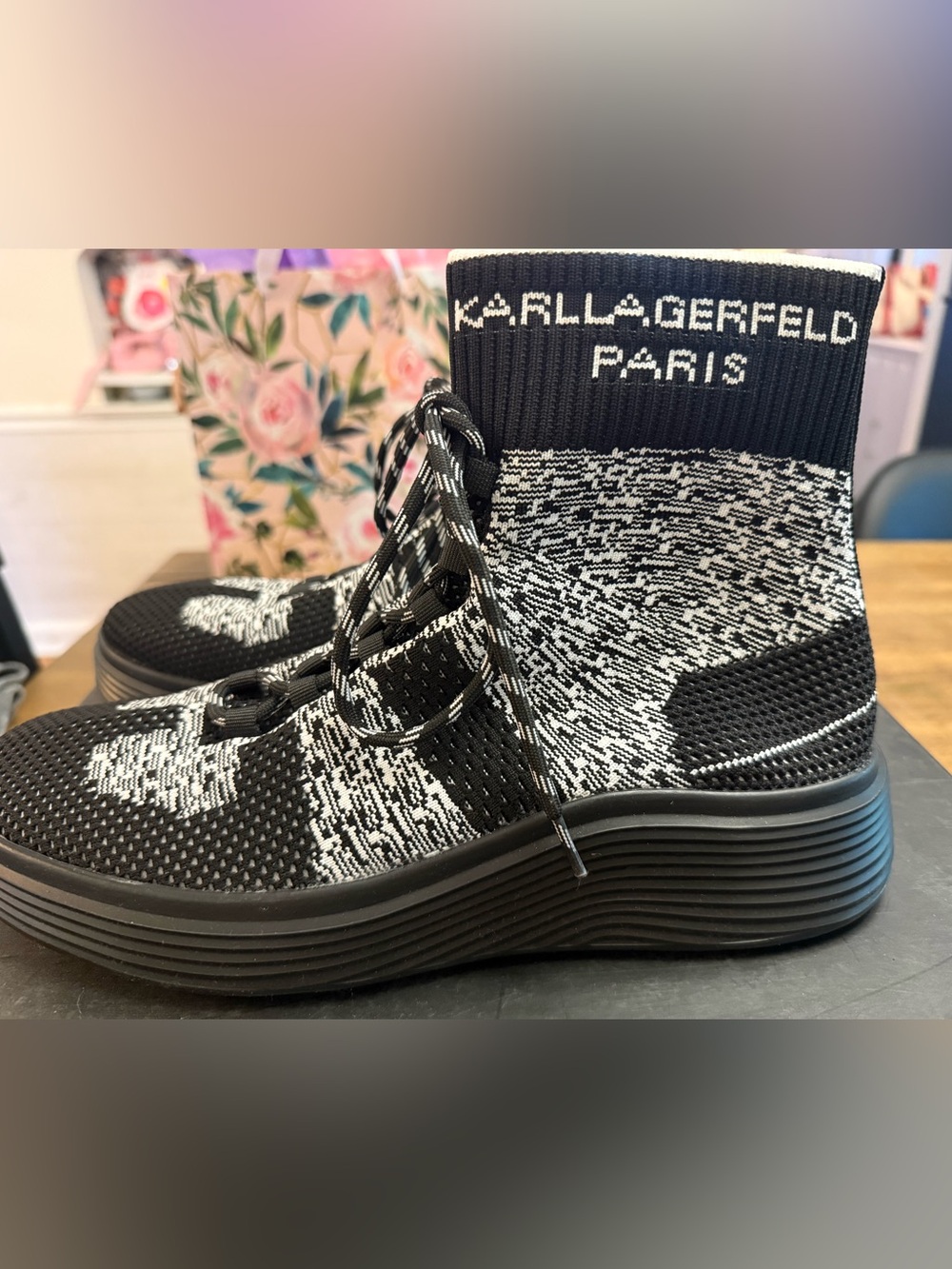 Karl Lagerfeld Black & White Knit High-Top Sneaker NEW IN BOX 9
